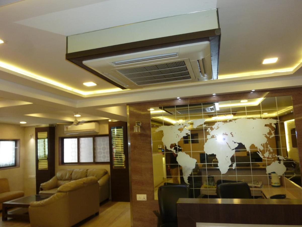 Hotel Orient Palace Mumbai Exterior photo